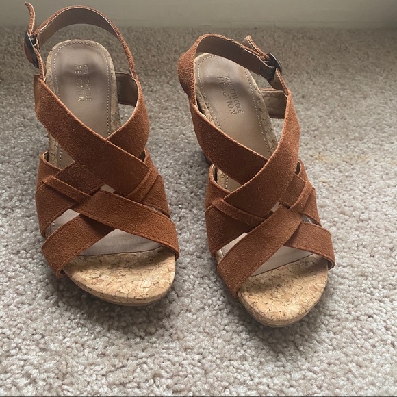 Kenneth Cole Heels - Picture 1 of 4